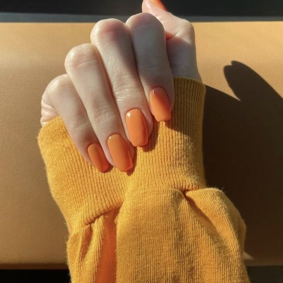 acrylic nail service image